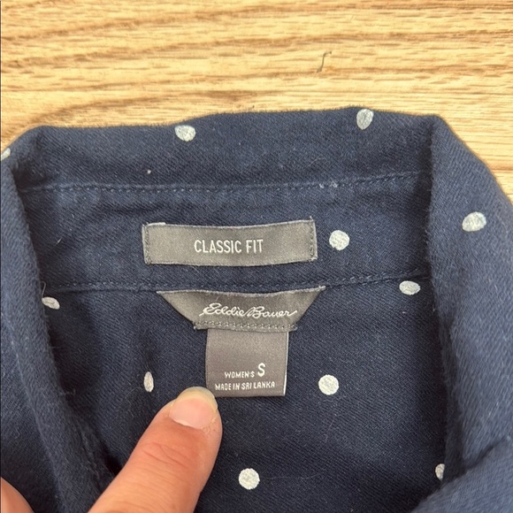 Eddie Bauer Button Down Women’s Polka Dot - Picture 2 of 3